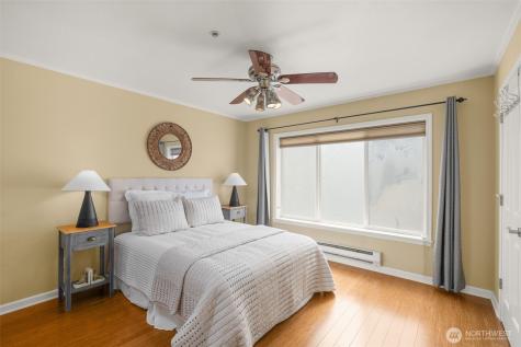 12034 15th Avenue NE Seattle WA 98125
