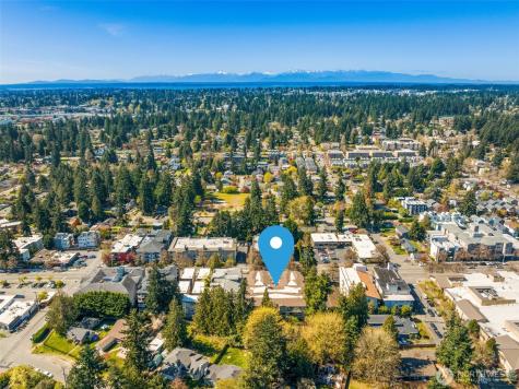 12034 15th Avenue NE Seattle WA 98125