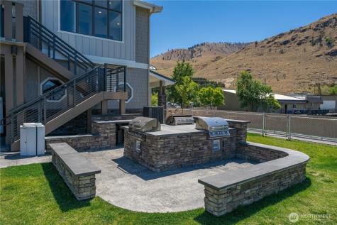 1350 W Woodin Avenue Chelan WA 98816