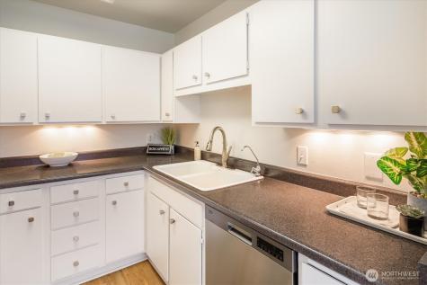 2552 14th Avenue W Seattle WA 98119