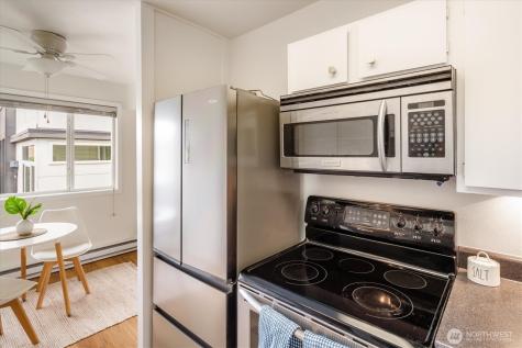2552 14th Avenue W Seattle WA 98119