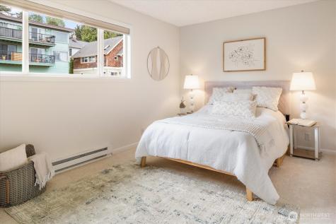 2552 14th Avenue W Seattle WA 98119