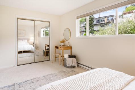 2552 14th Avenue W Seattle WA 98119