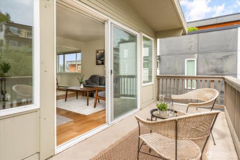 2552 14th Avenue W Seattle WA 98119