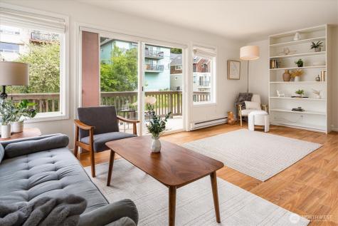 2552 14th Avenue W Seattle WA 98119