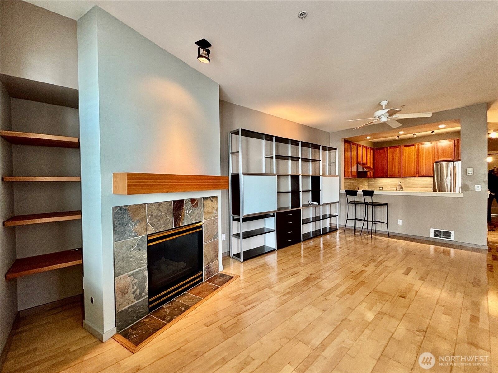 1900 Alaskan Way Seattle WA 98101