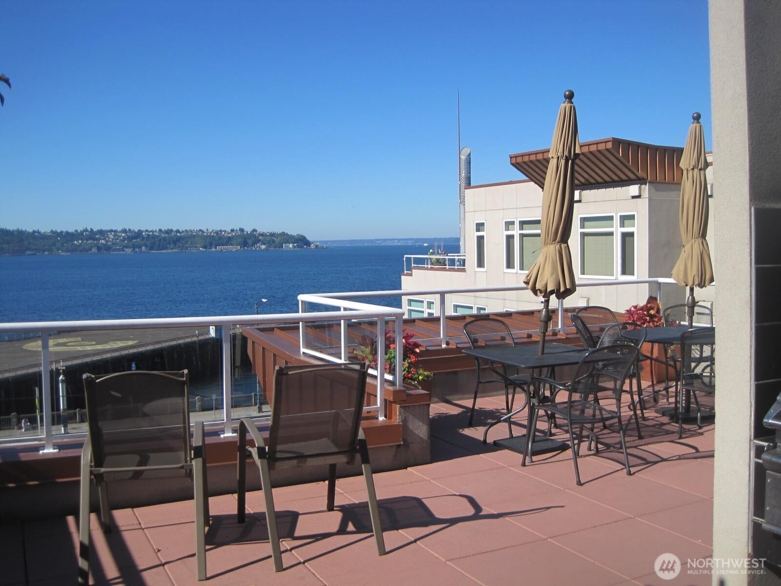 1900 Alaskan Way Seattle WA 98101