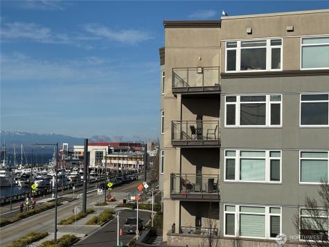 1900 Alaskan Way Seattle WA 98101