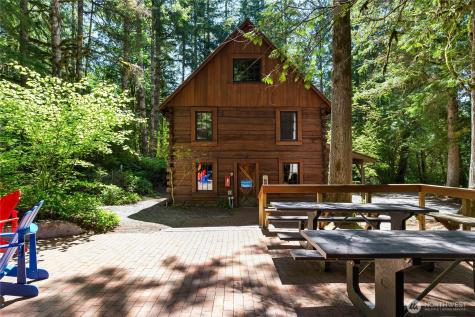 10500 Mount Baker Highway Deming WA 98244