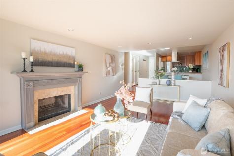 2253 Gilman Drive W Seattle WA 98119