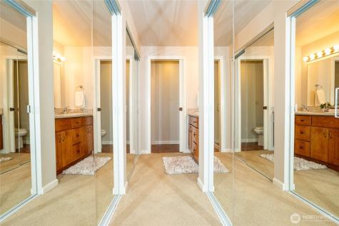 2253 Gilman Drive W Seattle WA 98119