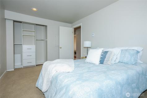 2253 Gilman Drive W Seattle WA 98119