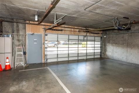 2253 Gilman Drive W Seattle WA 98119