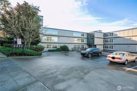 2253 Gilman Drive W Seattle WA 98119