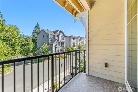 2204 176th Place SW Lynnwood WA 98037