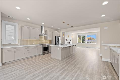 2204 176th Place SW Lynnwood WA 98037