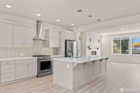 2204 176th Place SW Lynnwood WA 98037