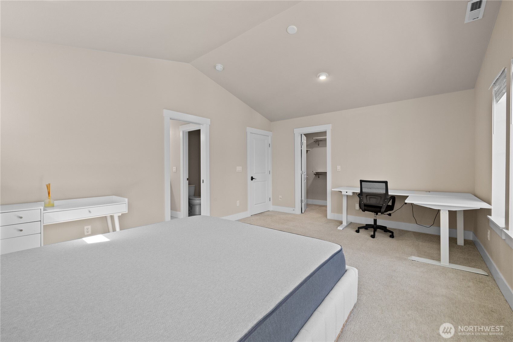 2204 176th Place SW Lynnwood WA 98037