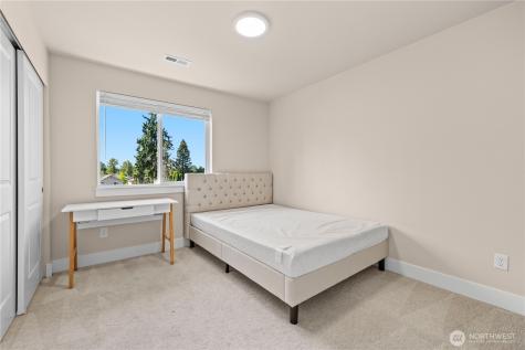 2204 176th Place SW Lynnwood WA 98037