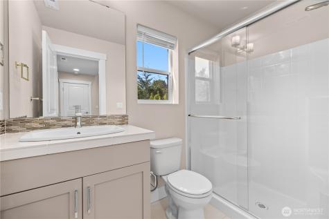 2204 176th Place SW Lynnwood WA 98037