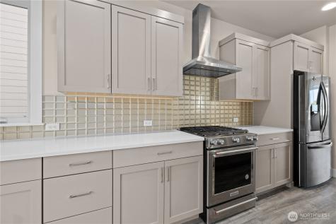 2204 176th Place SW Lynnwood WA 98037