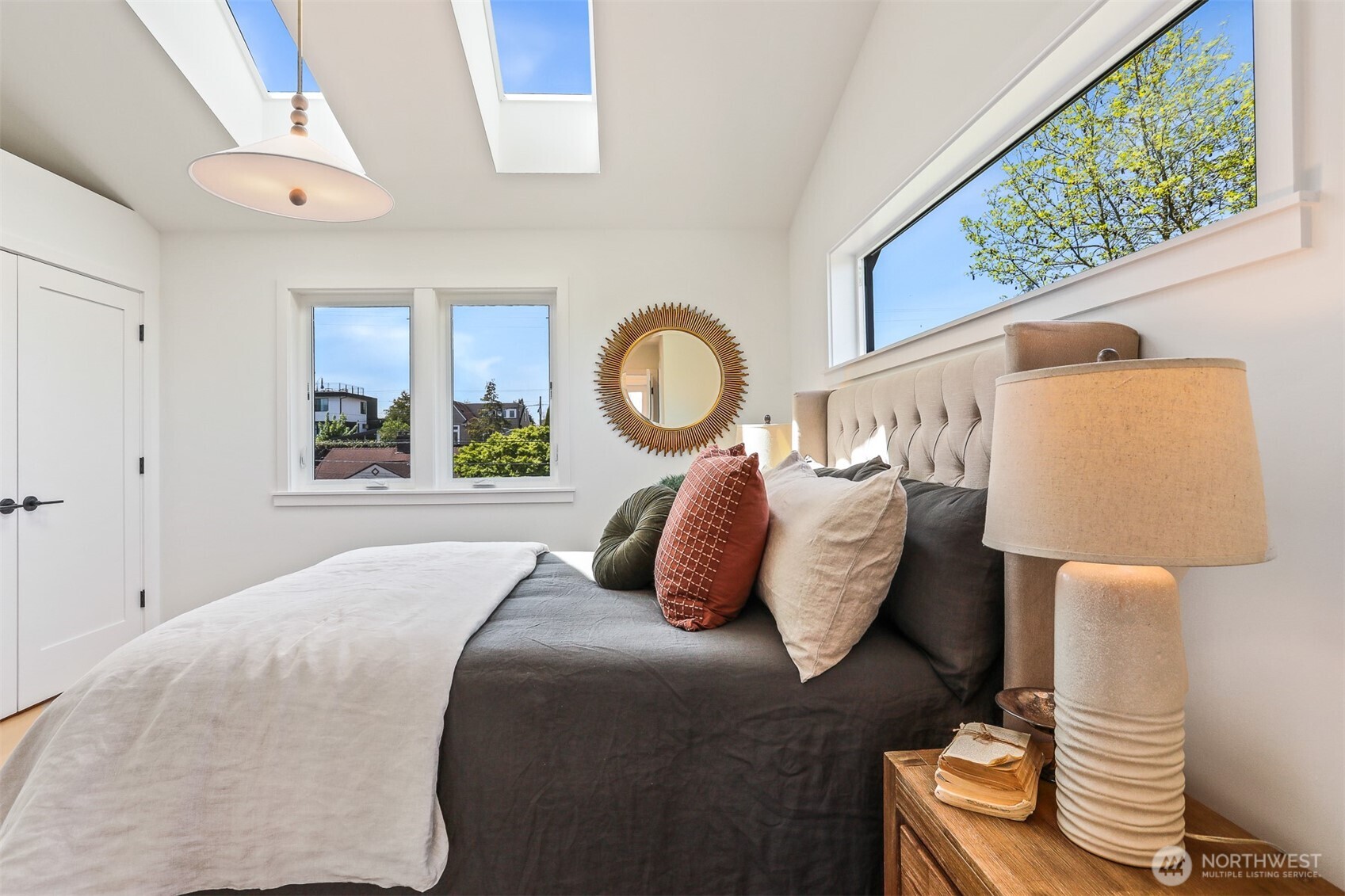 8330 24th Avenue NW Seattle WA 98117