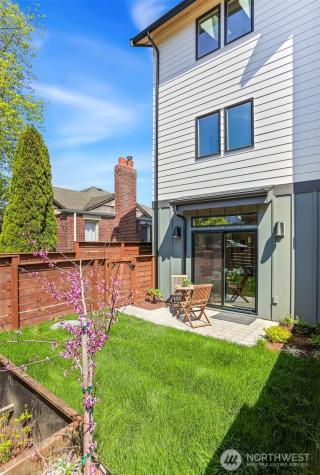 8330 24th Avenue NW Seattle WA 98117
