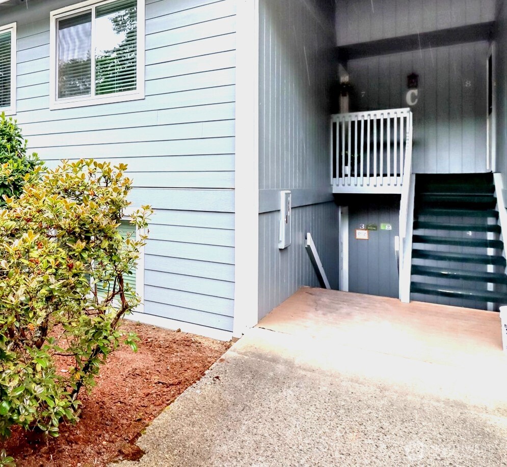2949 Mile Hill Drive SE Port Orchard WA 98366