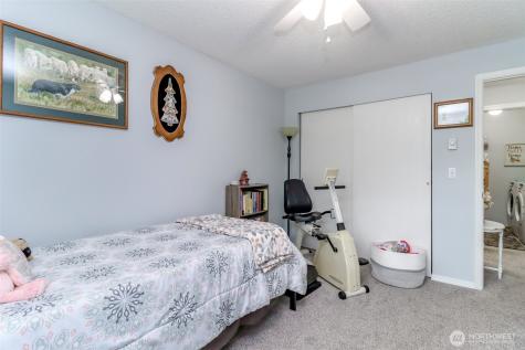 2949 Mile Hill Drive SE Port Orchard WA 98366