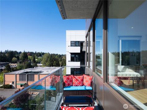 10232 NE 10th Street Bellevue WA 98004