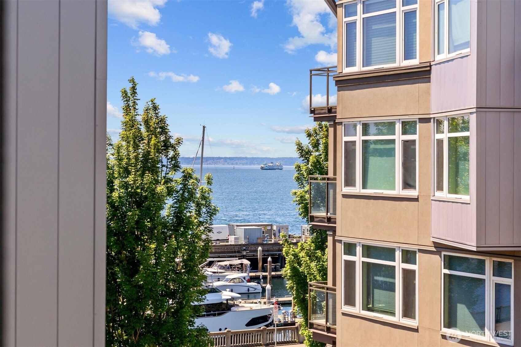 2000 Alaskan Way Seattle WA 98121