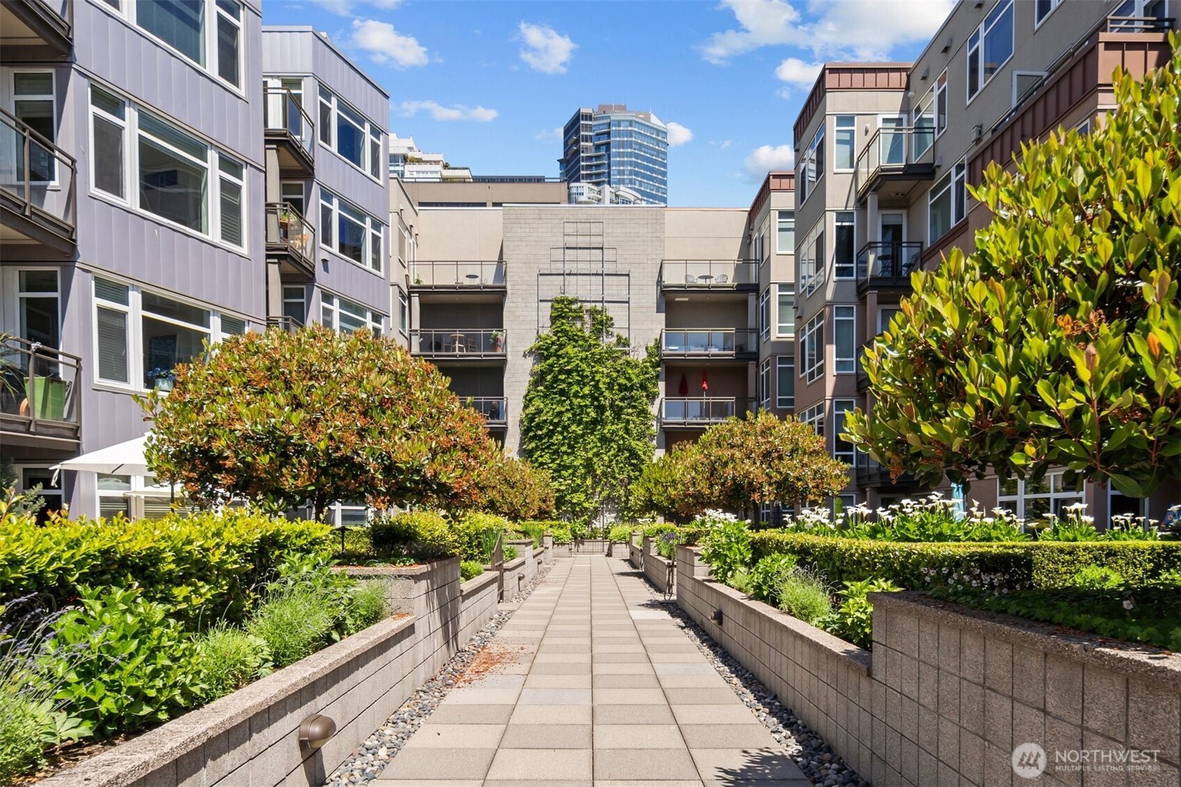 2000 Alaskan Way Seattle WA 98121