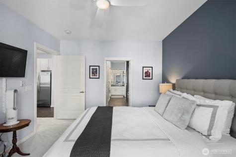2000 Alaskan Way Seattle WA 98121