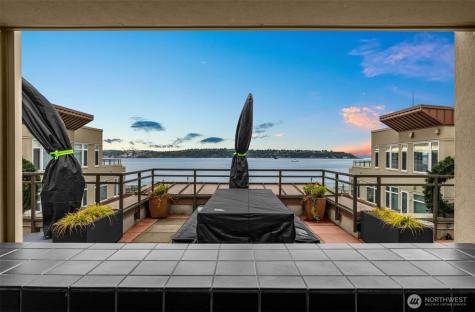 2000 Alaskan Way Seattle WA 98121