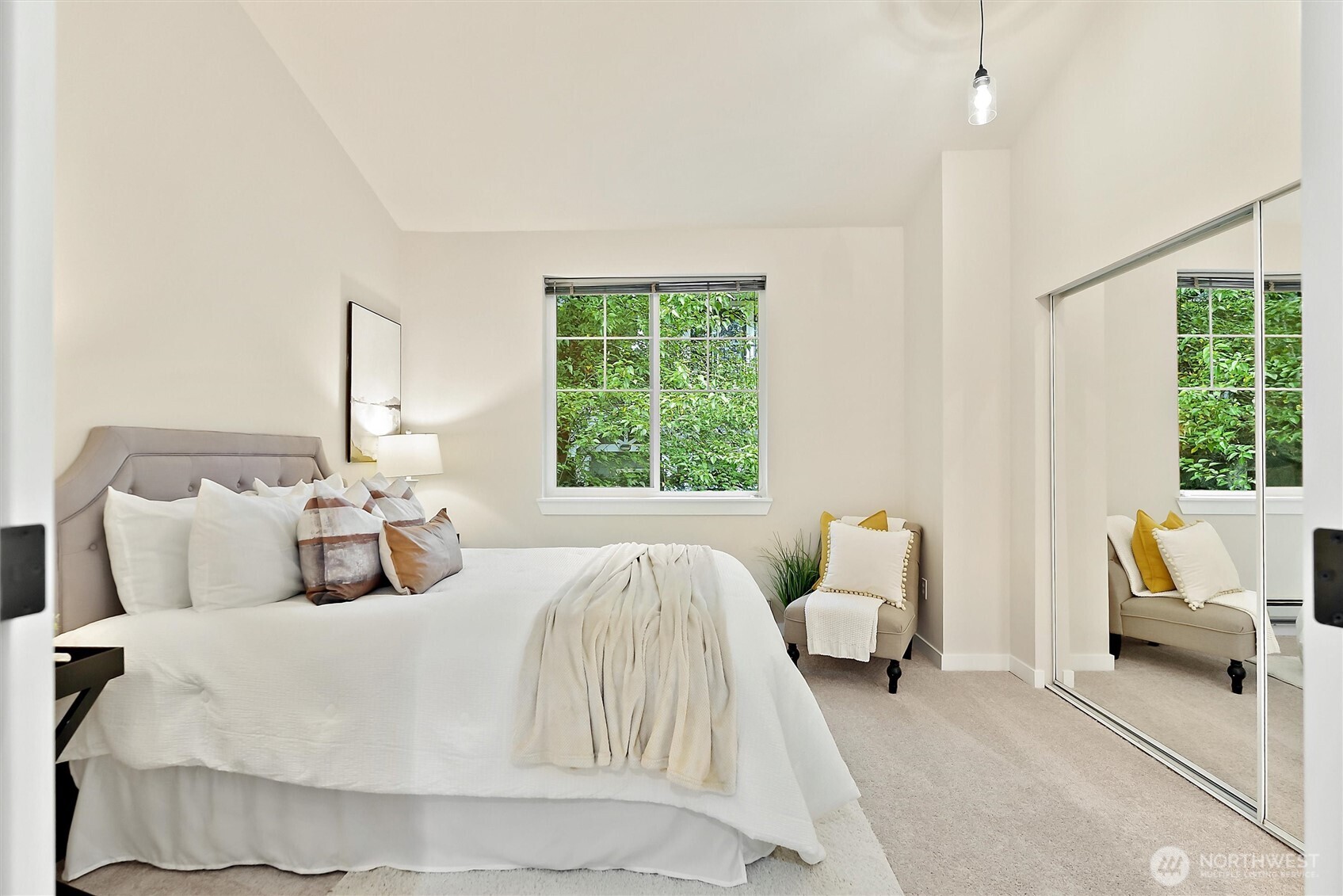 16125 Juanita-woodinville Way NE Bothell WA 98011