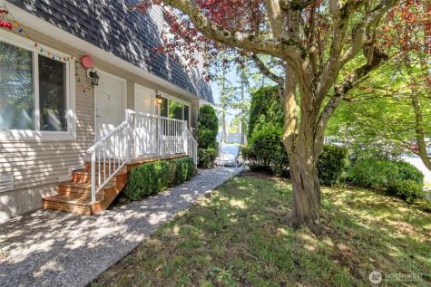 19712 50 Avenue W Lynnwood WA 98036
