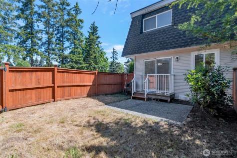 19712 50 Avenue W Lynnwood WA 98036