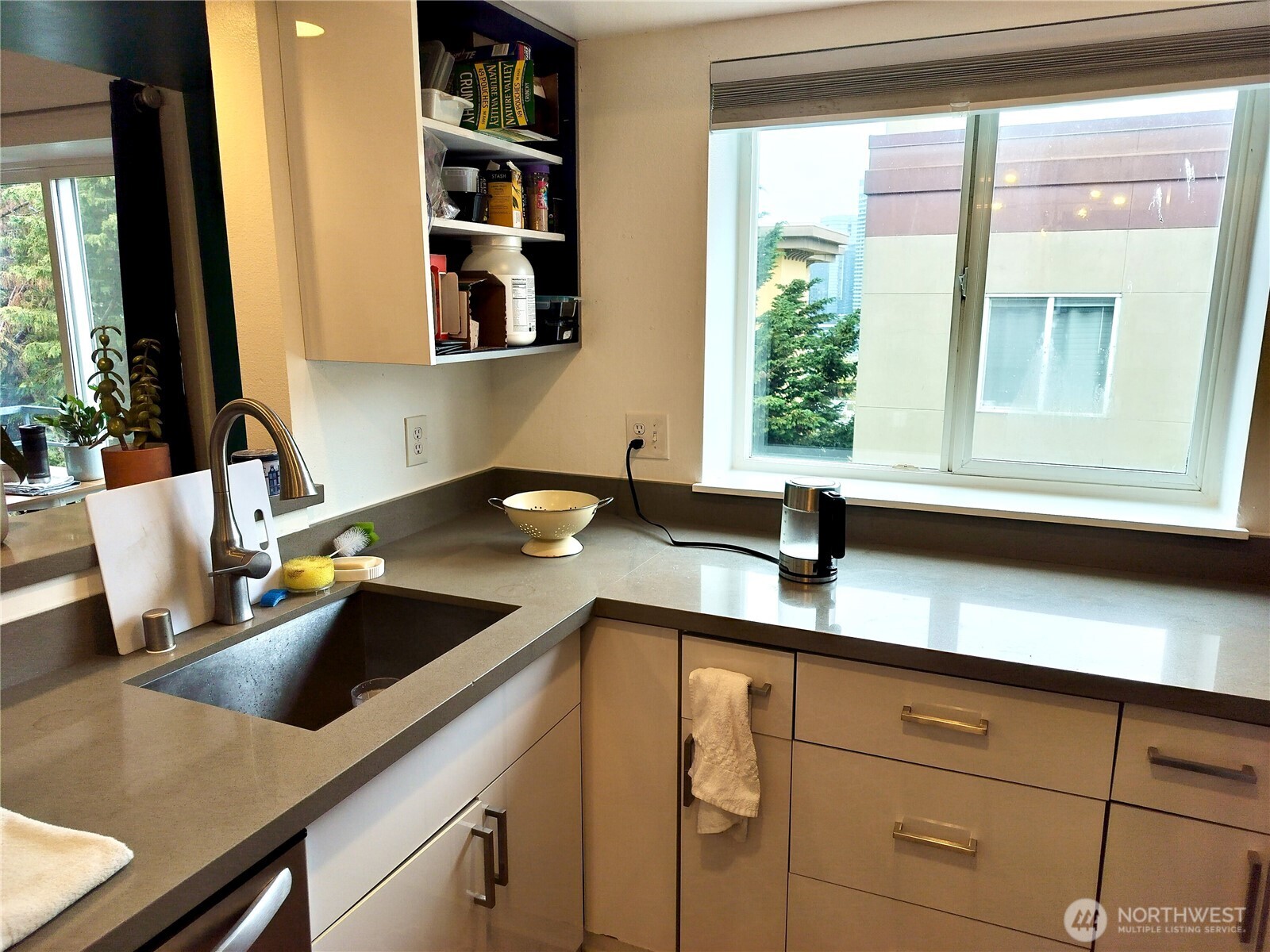 712 E Denny Wy Unit #502 Seattle WA 98122