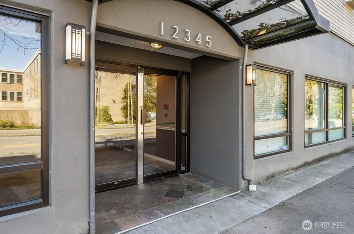 12345 Roosevelt Way NE Seattle WA 98125