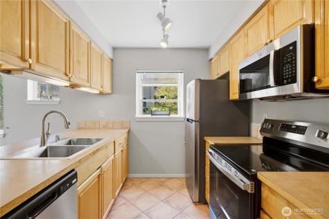 12345 Roosevelt Way NE Seattle WA 98125
