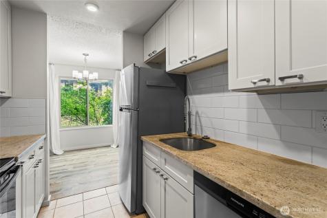 12423 NE 145th Place Kirkland WA 98034