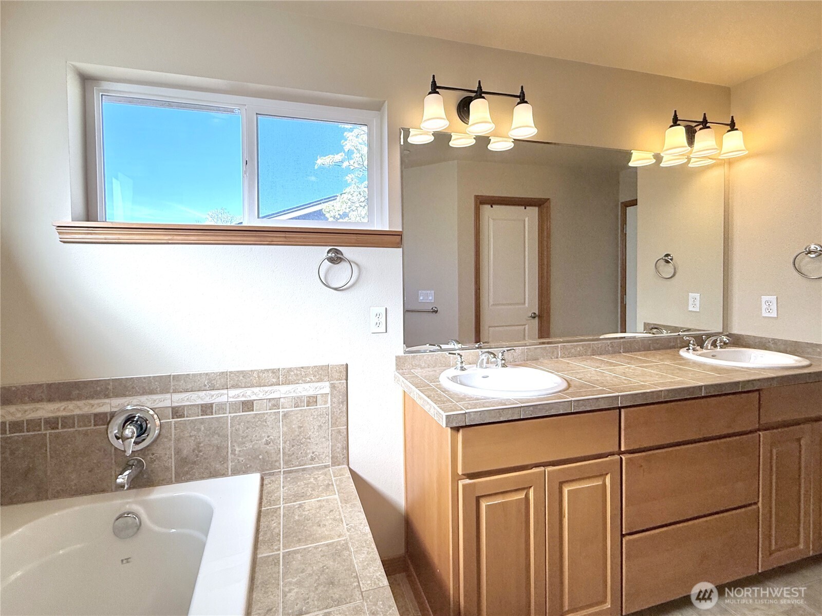 3727 134th Place SW Lynnwood WA 98087