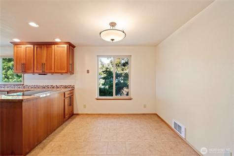 132 N 132nd Street Seattle WA 98133