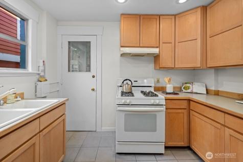 1804 E Republican Street Seattle WA 98112