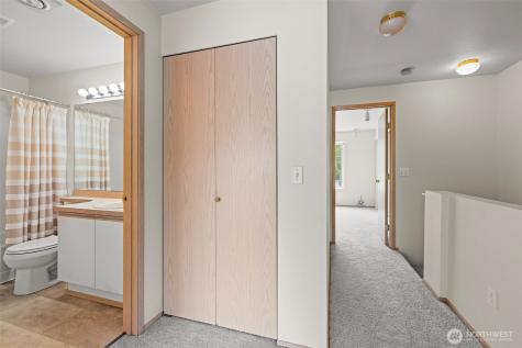 5410 S 236th Place Kent WA 98032