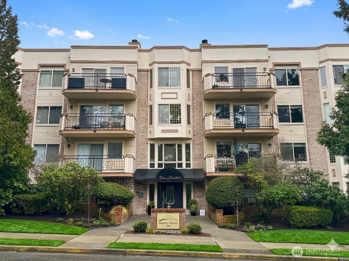 200 99th Avenue NE Bellevue WA 98004