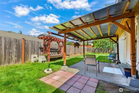 8332 47th Avenue NE Marysville WA 98270
