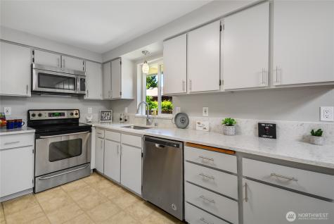 8332 47th Avenue NE Marysville WA 98270