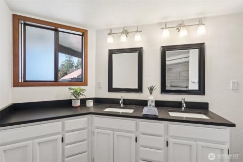 11620 100th Avenue NE Kirkland WA 98034