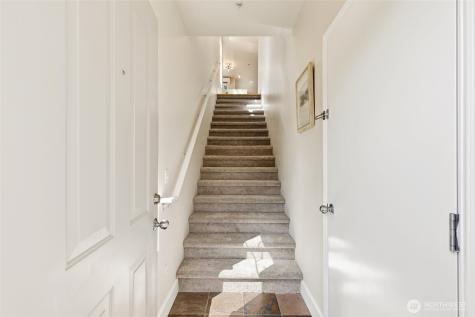 551 241st Lane SE Sammamish WA 98074